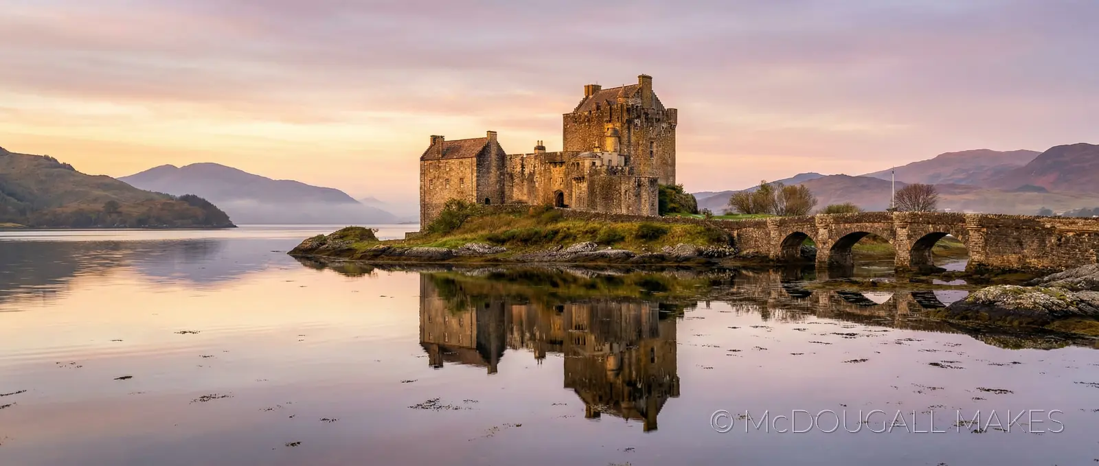 Eilean Donan|Castle|Highlands|Sunrise|Reflection|Loch