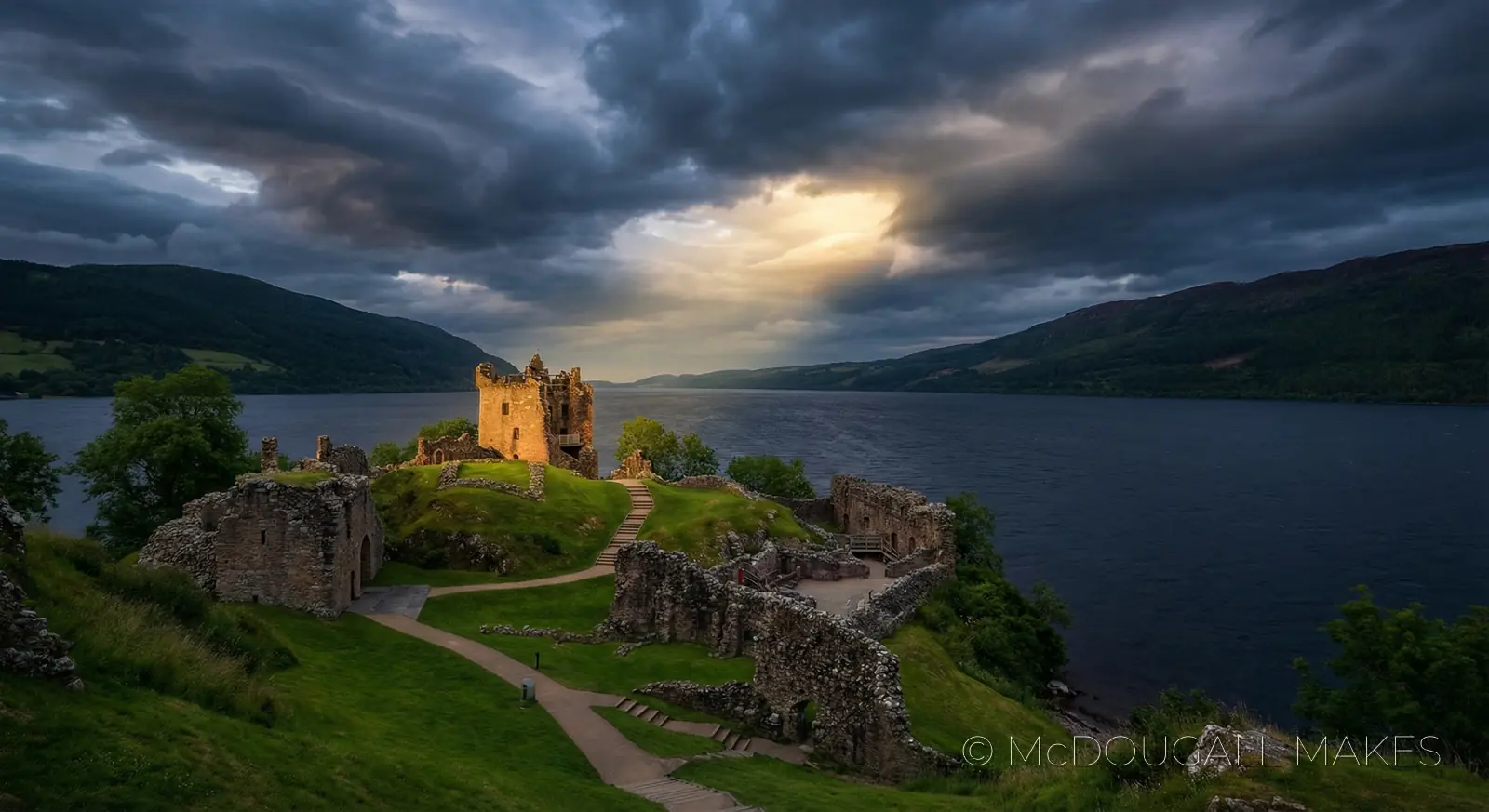 Urquhart Castle|Loch Ness|Highlands|Ruins|History|Dramatic